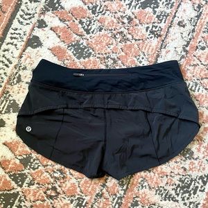 Lululemon Black Speed Shorts- Size: 6 / 2.5” Inseam
